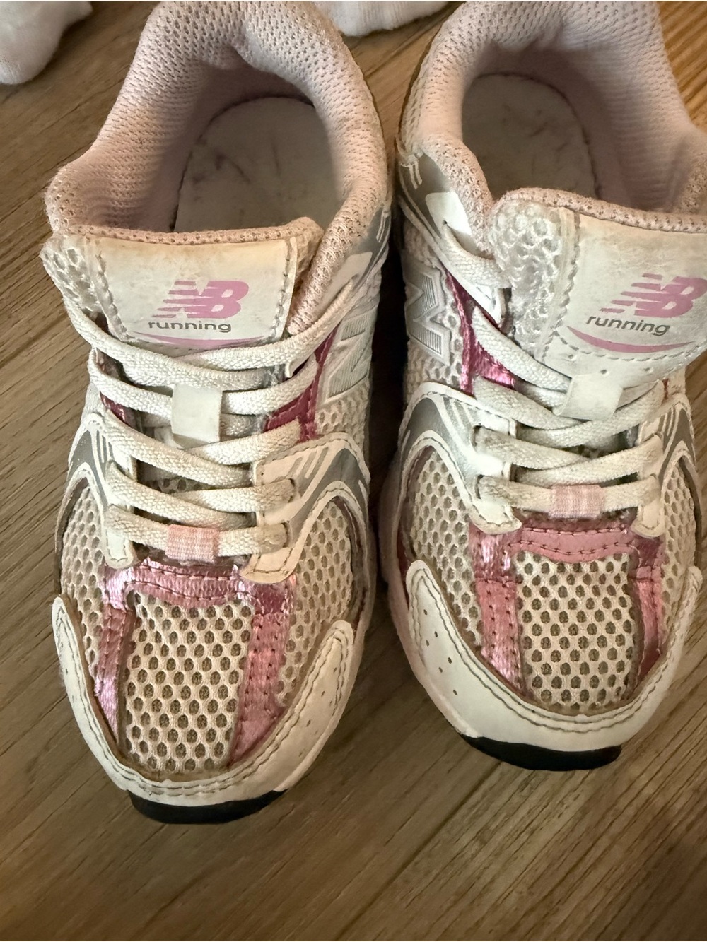New Balance White & Pink Girls Running Shoes